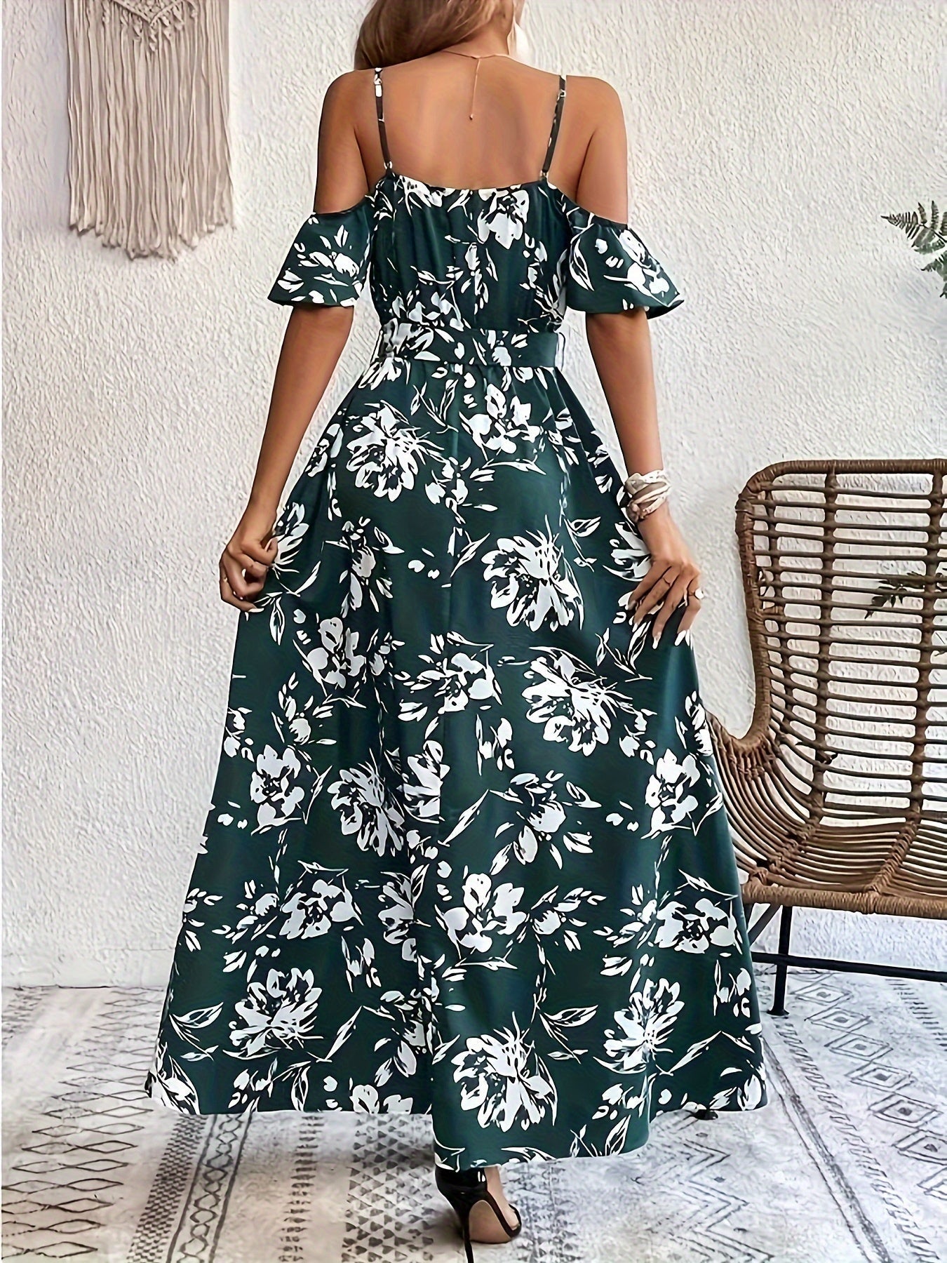 Leire | Elegant Dress with Floral Print