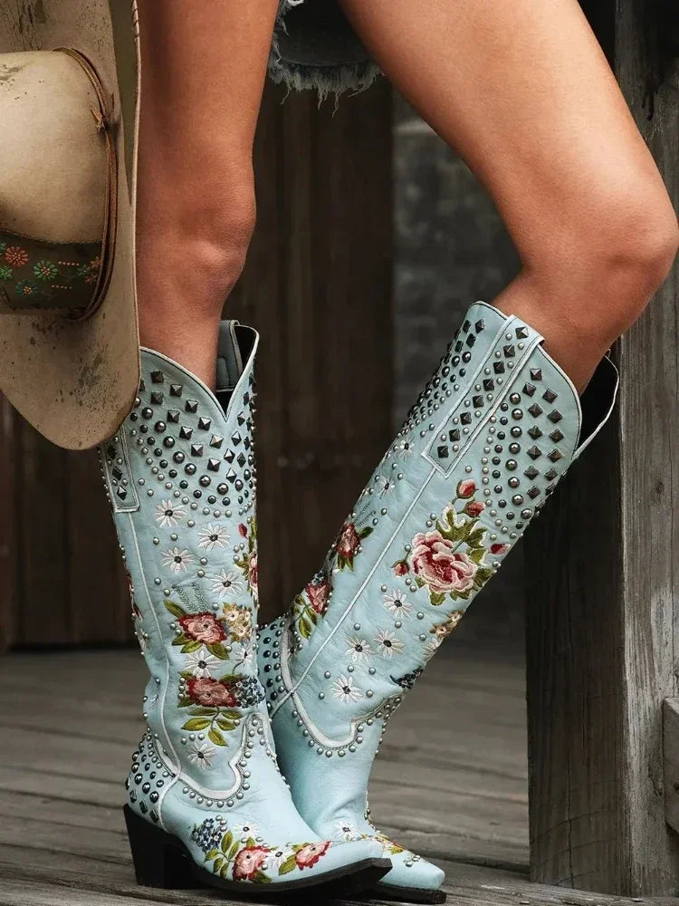 Luna – Bohemian Style Boots – Massachusetts
