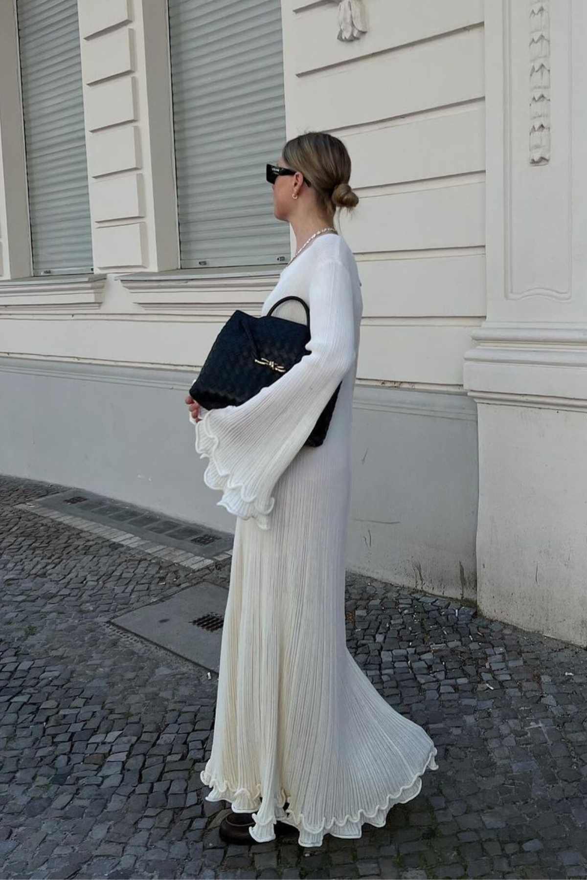 White / L
